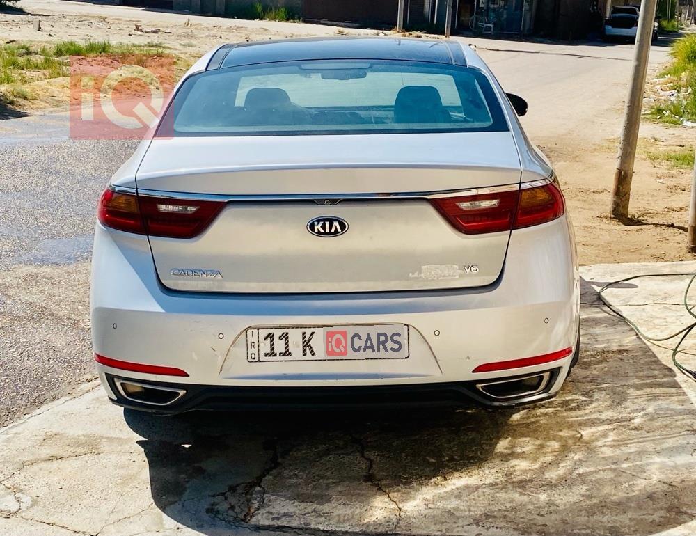 كيا كادينزا